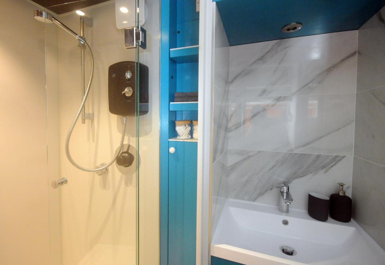 The Cabin كيلتنهام المظهر الخارجي الصورة